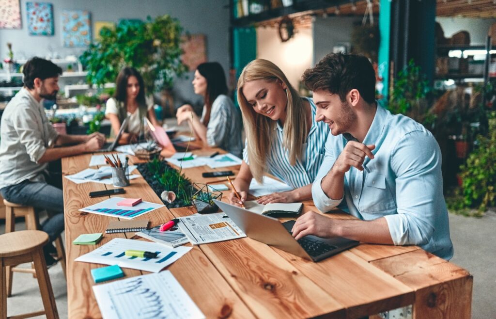 Equipo de trabajo especializado en áreas